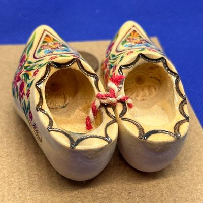 BEAUTIFUL MINIATURE â€œKLOMPENâ€ WOODEN SHOES