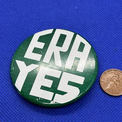 VINTAGE â€œERA YESâ€ PIN BACK BUTTON