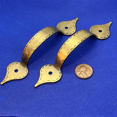 AGED BRASS LOOK STRAP STYLE CABINET HANDLES x 2
