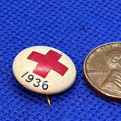 VINTAGE 1936 RED CROSS PIN BACK BUTTON