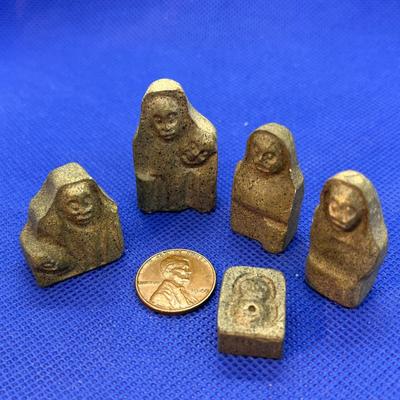 SPOOKY CARVED ROCK GHOULS MYSTERY FAMILY