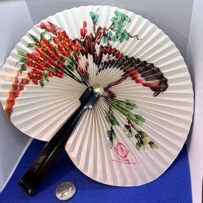 FOLD-UP PRETTY BIRD CHINESE FAN