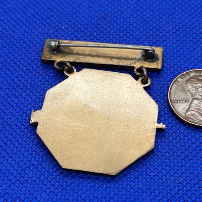N.R.A. VINTAGE SHARP SHOOTER MEDAL