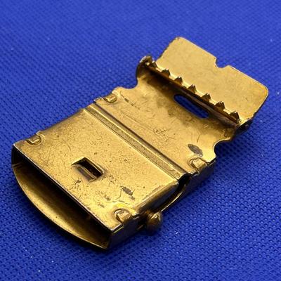 STRONG VINTAGE BELT BUCKLE ADJUSTABLE