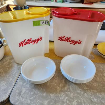 Vintage 2 Kellogg's Cereal Containers and 7 M'm! M'm! Good! Bowls