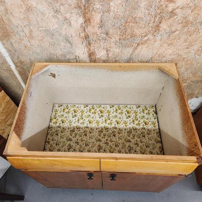 VINTAGE MC KITCHEN UTILITY CABINET - SEE DESCRIPTION