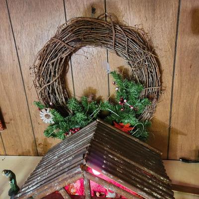 Christmas Wreath & Nativity CrÃ¨che lot