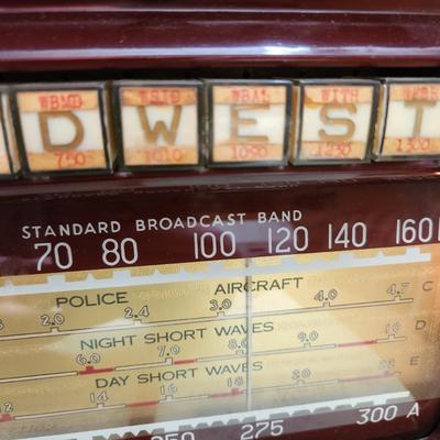 Vintage Midwest Series 16 Super Deluxe AM-FM Radio Receiver