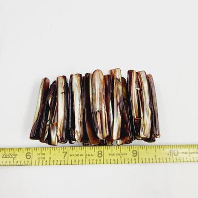 BEAUTIFUL MOTHER OF PEARL STRETCHY BRACELET