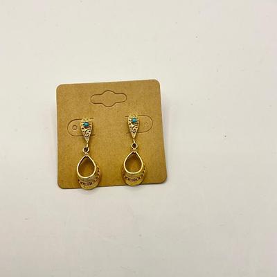 1663 14k Yellow Gold Turquoise Dangle Pierced Earrings