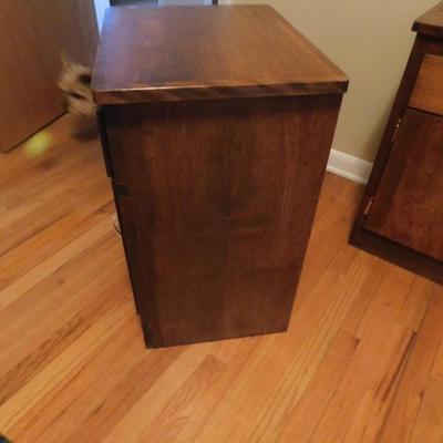 2 MATCHING NIGHT STANDS WITH A DRAWER AND CABINET