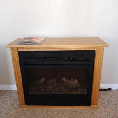 ELECTRIC FIREPLACE WITH REMOTE BY HEAT SURGE
