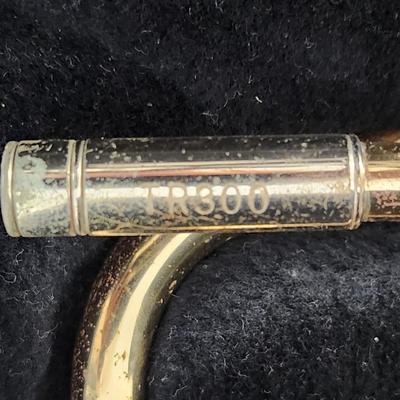 BACH TR300 TRUMPET W/ LINED CASE