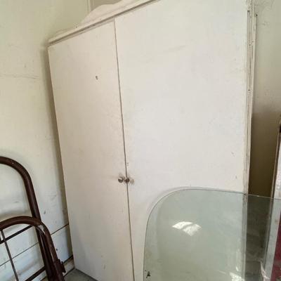 White cabinet