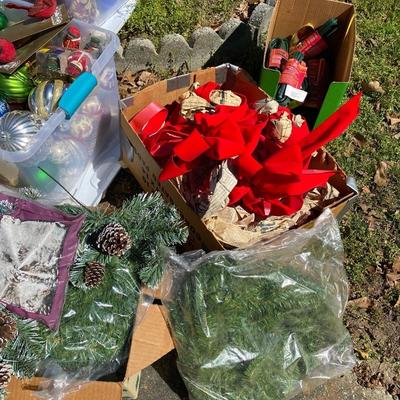 Huge Christmas lot