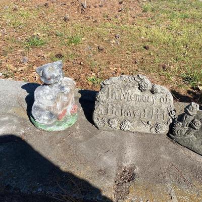 concrete statue lot