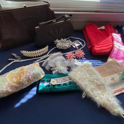 Vintage to newer clothing purse lot