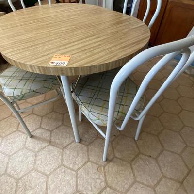 Table chairs set