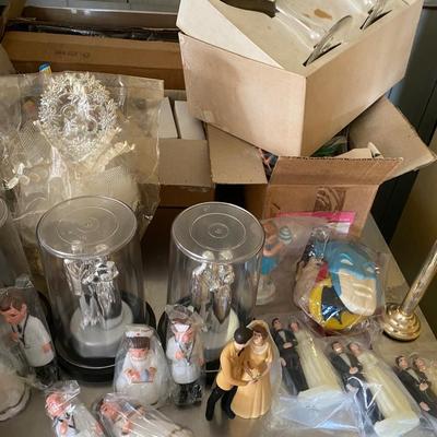 Cake decorating lot, includes vintage toppers!
