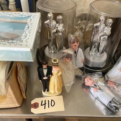 Cake decorating lot, includes vintage toppers!