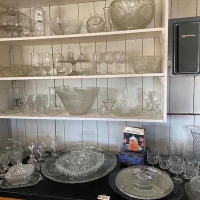 Crystal serving lot