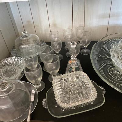 Crystal serving lot