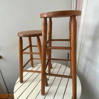 Bar stools, table lot bar stools, table folds, concrete planter tater bin as pictured