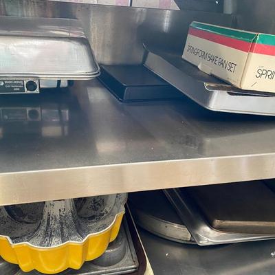 Commercial preptable baking pan lot