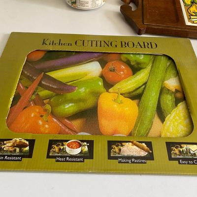 Vintage kitchne items lot
