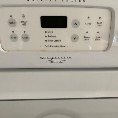 Frigidaire Gallery white stove