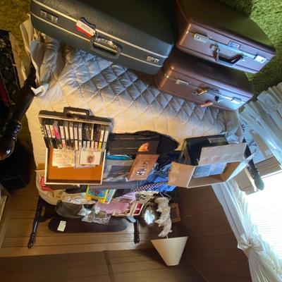 Bed table lot