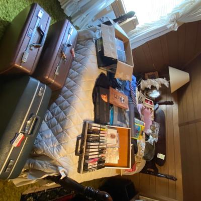 Bed table lot