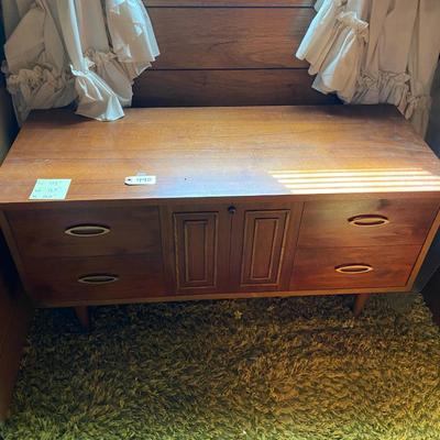 Lane cedar chest