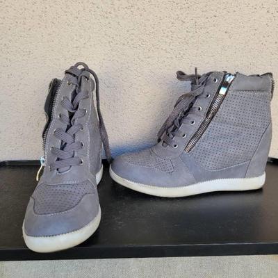 Grey Woman's Booties