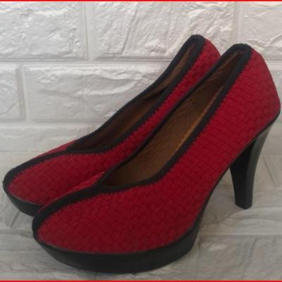 Bernie Mex Legend red woven heels