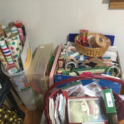 1000 Large Gift Wrap Assortment