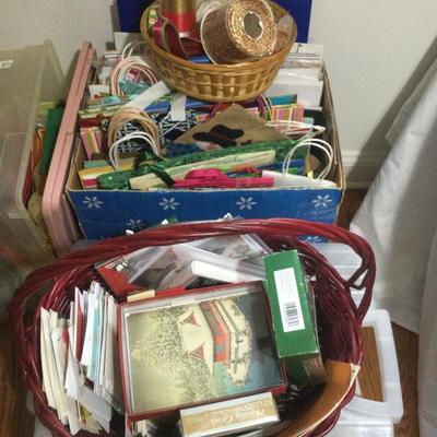 1000 Large Gift Wrap Assortment