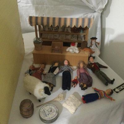 1004 Vintage Dollhouse Lot