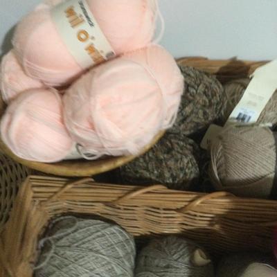 1022 Large Lot of Brunswick Pattons Yarn