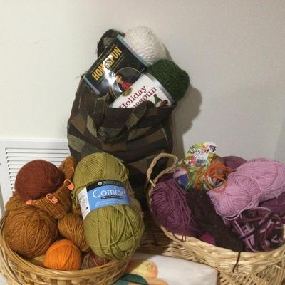1025 Homespun Yarn Lot