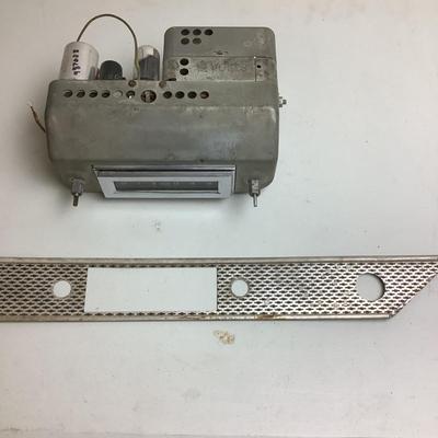 202 1955-56 Chevy BelAir AM Radio 12V with Matching Dash Trim