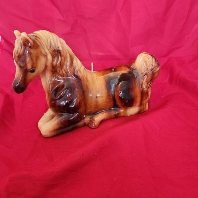 Horse candle