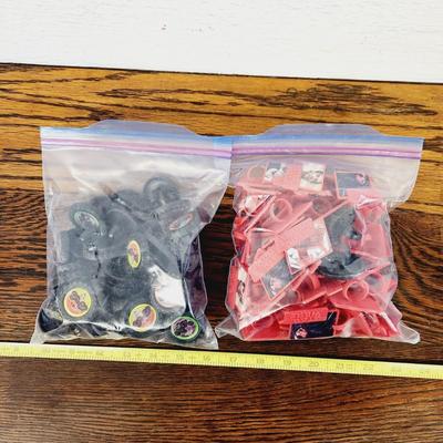 CUPCAKE OR PLAY TOY HOT WHEELS & STAR WARS PLASTIC RINGS
