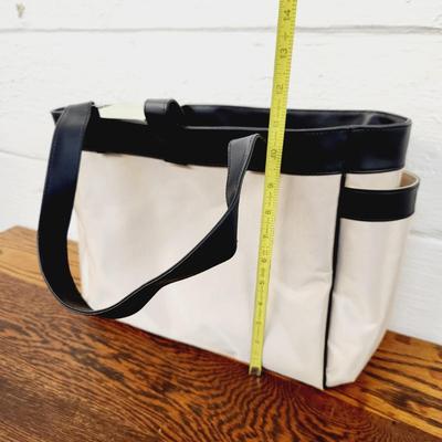 NEW WITH TAGS CALVIN KLIEN SHOLDER BAG