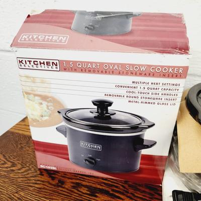 NEW KITCHEN SELECTIVES 1.5 QUART SLOW COOKER