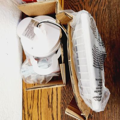 BRAND NEW HONEY WELL LED INTEGRATED SECURITY LAMP