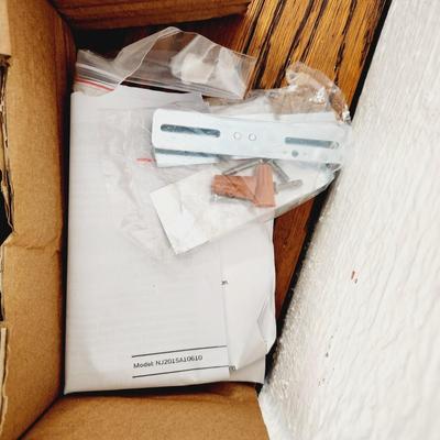 BRAND NEW HONEY WELL LED INTEGRATED SECURITY LAMP