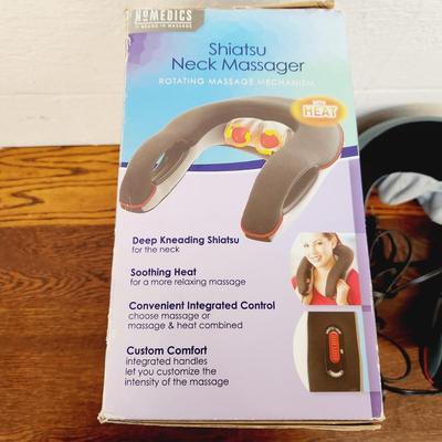 HOMEDICS SHIATSU NECK MASSAGER W/ BOX