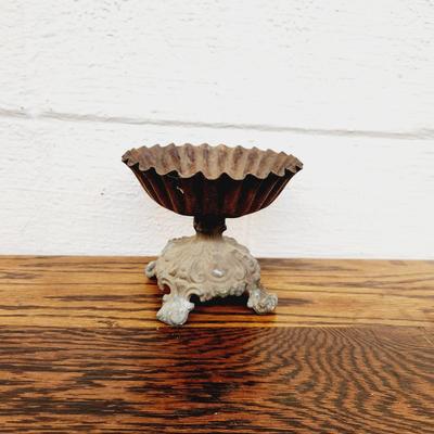FANTASTIC RUSTIC METAL PEDESTAL CANDLE HOLDER
