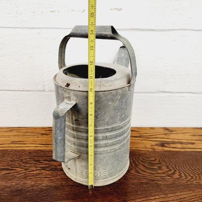 VINTAGE GALVANIZED 8 QUART WATERING CAN